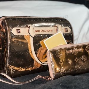 MichealKors Rose Gold Purse/Wallet